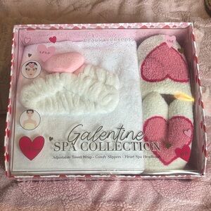 Beauty Concepts Galentine Spa Set — White & Pink Relaxation Kit